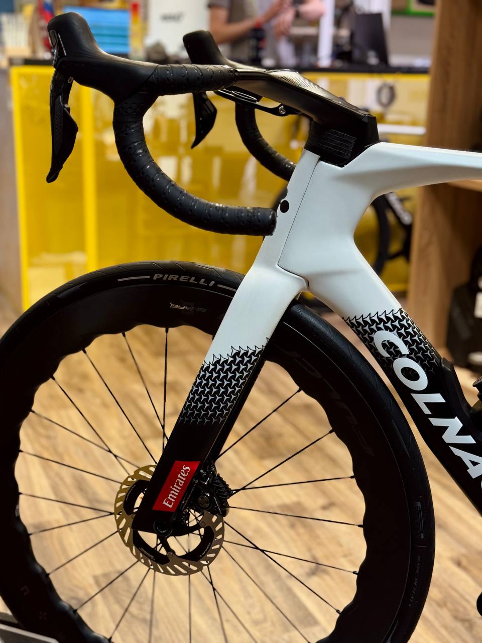 Colnago Y1Rs Ultegra Di2 Sharq 57 SDM5 / Team UAE
