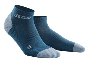 Мужские спортивные компрессионные носки CEP Low Cut Socks 3.0 / Темно-синий