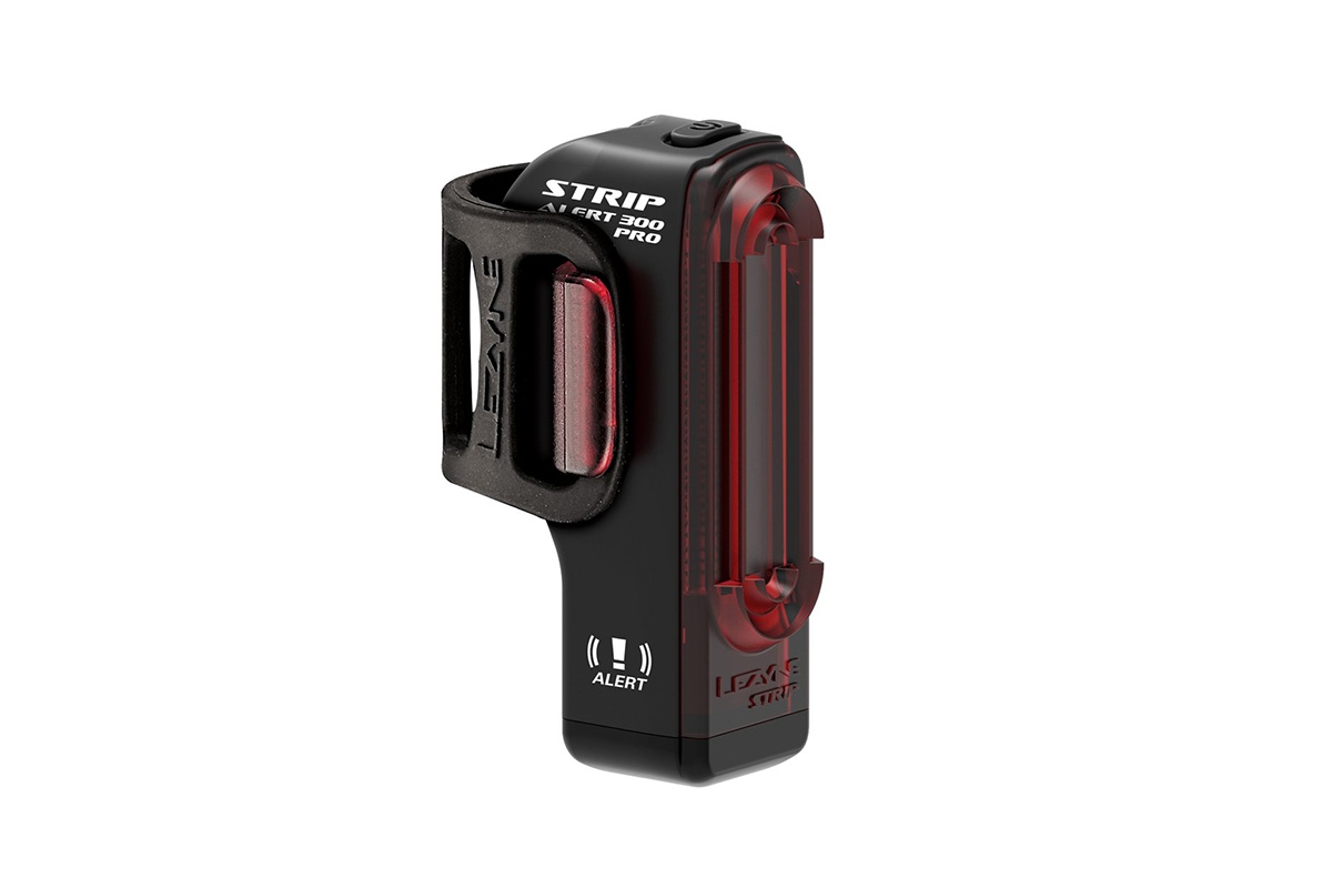 Фонарь задний LEZYNE Strip Pro Alert Drive rear / Черный
