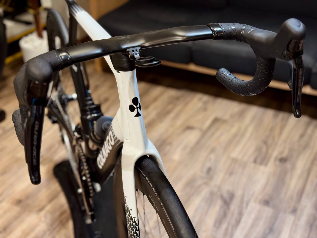 Colnago Y1Rs Ultegra Di2 Sharq 57 SDM5 / Team UAE