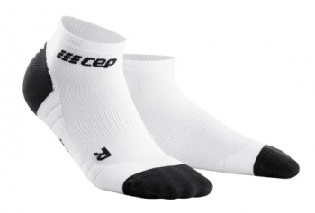 Мужские спортивные компрессионные носки CEP Low Cut Socks 3.0 / Белый