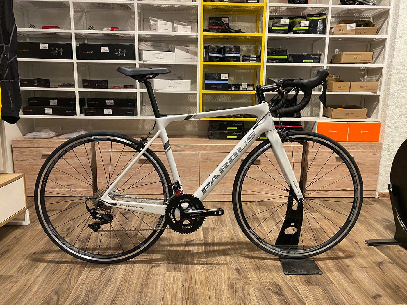 Pardus Robin Sport 105 2022 / Белый-Серебристый