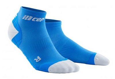 Мужские ультралегкие спортивные компрессионные носки CEP Ultralight Low Cut Socks / Синий