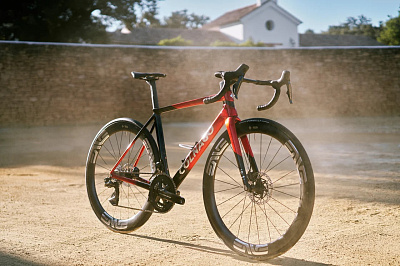 Colnago C68 / Rossa Limited Edition